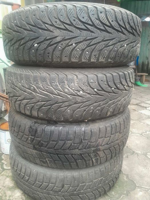 Резина зимова в дуже гарному стані
