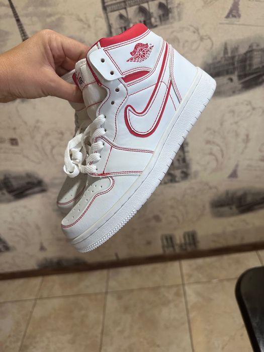 Кроссовки Nike AIR 37 размер новые
