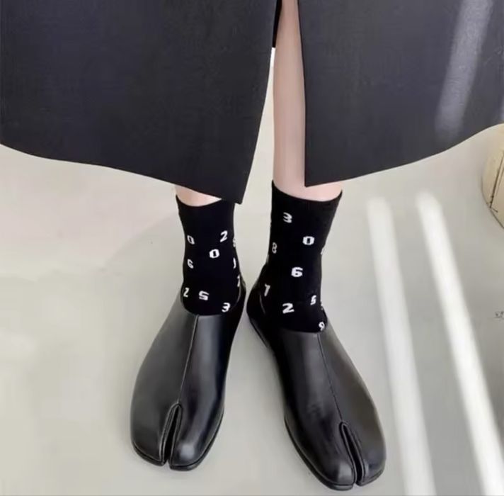 Взуття табі.