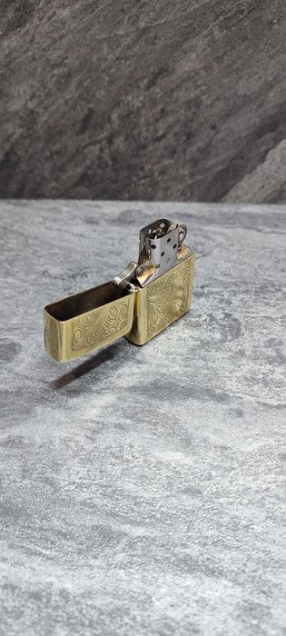 Зажигалка  ZIPPO реставрована.