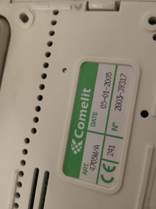 Video porteiro comelit 4700w testado com fixação de parede