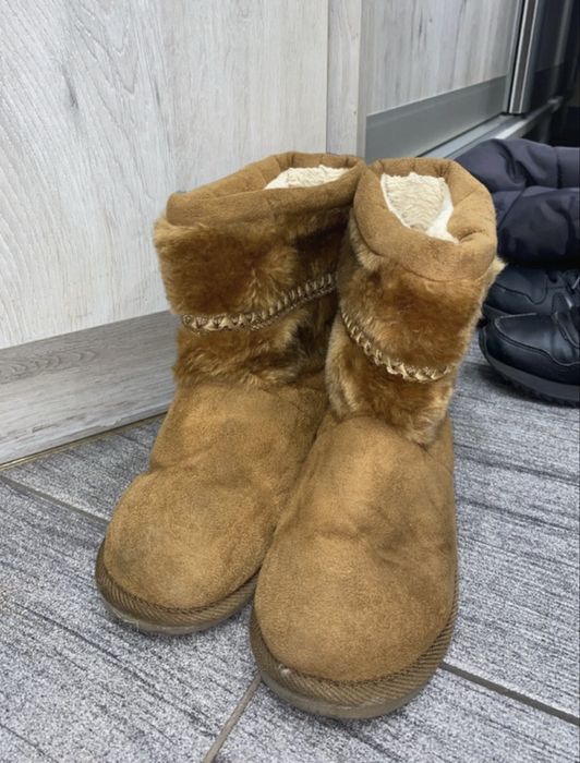 brązowe emu z futerkiem