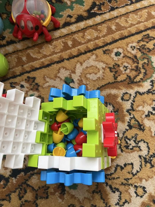 Іграшки для малюків