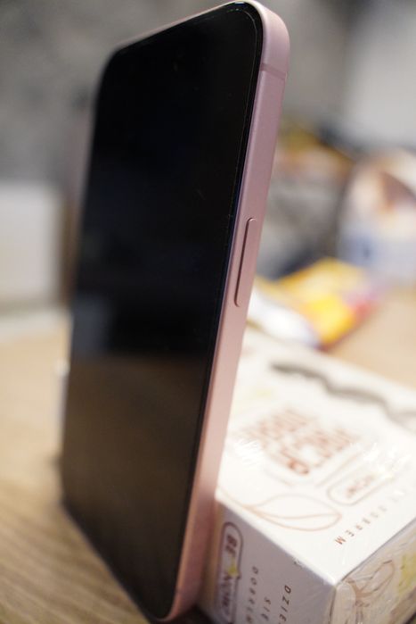 iPhone 15   256gb