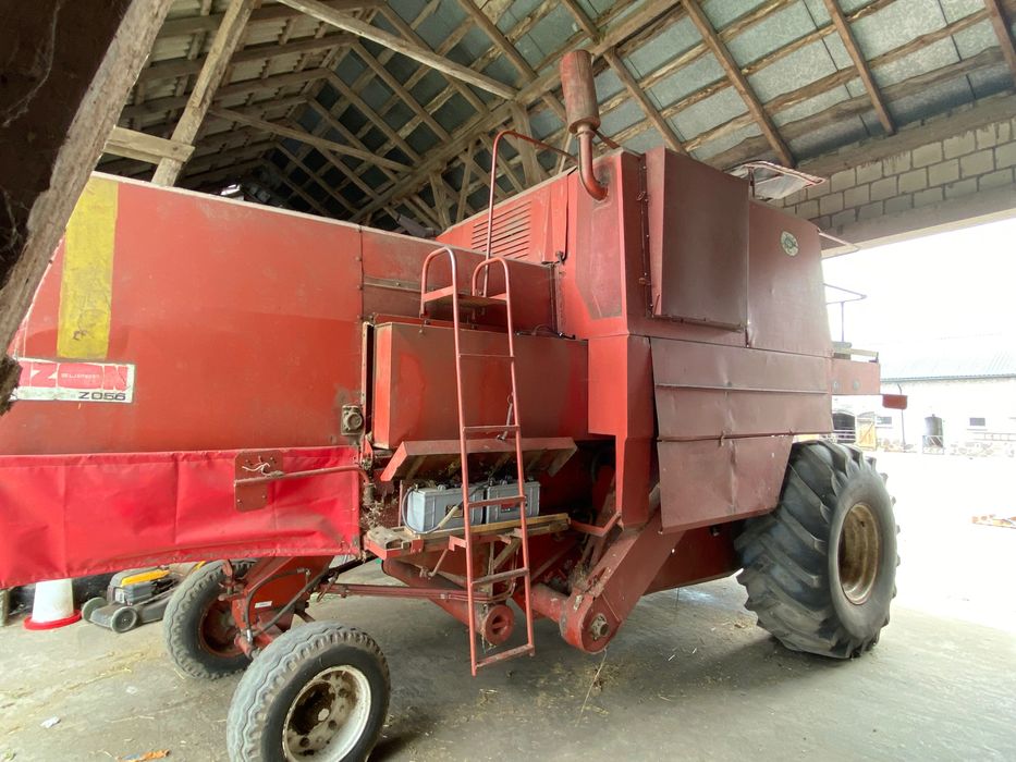 Kombajn Bizon Z056