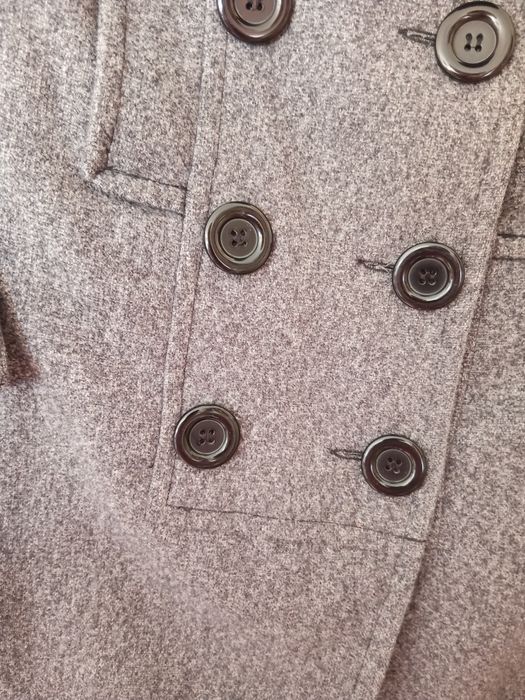 Casaco cinza XL (medidas foto veste pequeno)