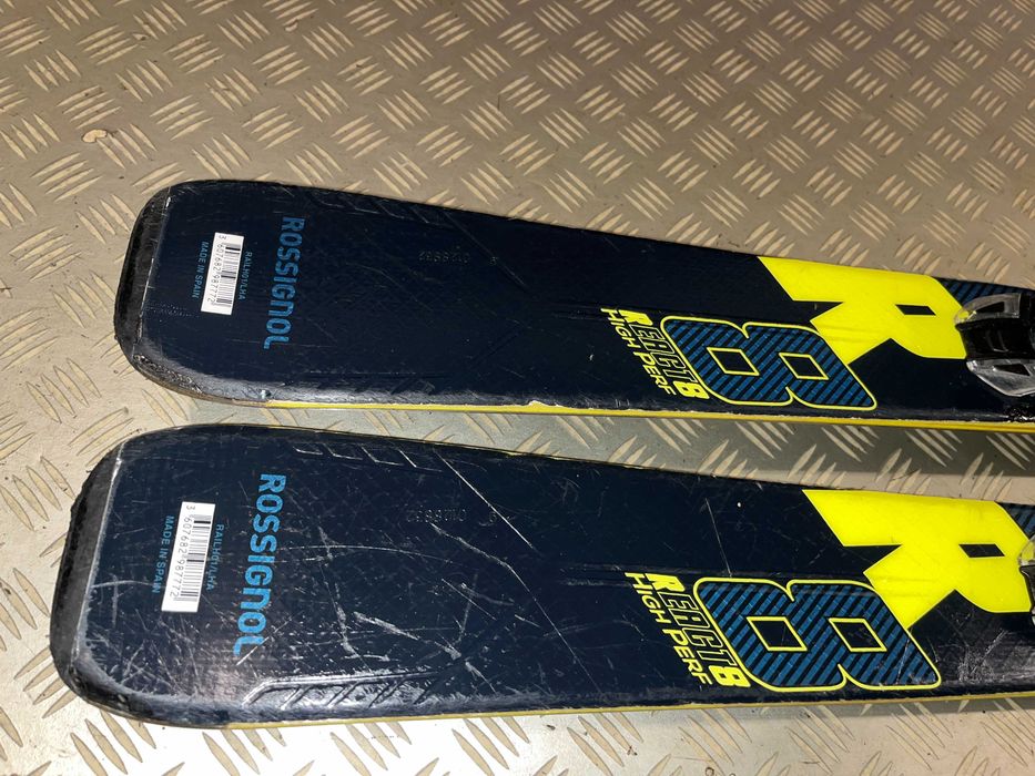 Narty ROSSIGNOL REACT R8 HP 156 cm rocker