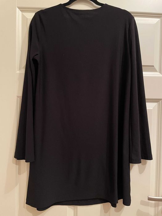 Sukienka Mango minimalistyczna, lekko rozszerzana, retro vibe