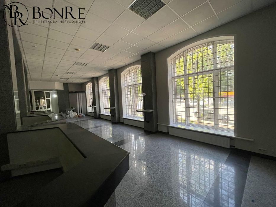 Продаж Фасадне, Торгове приміщення на вул.Васильківська 269м2