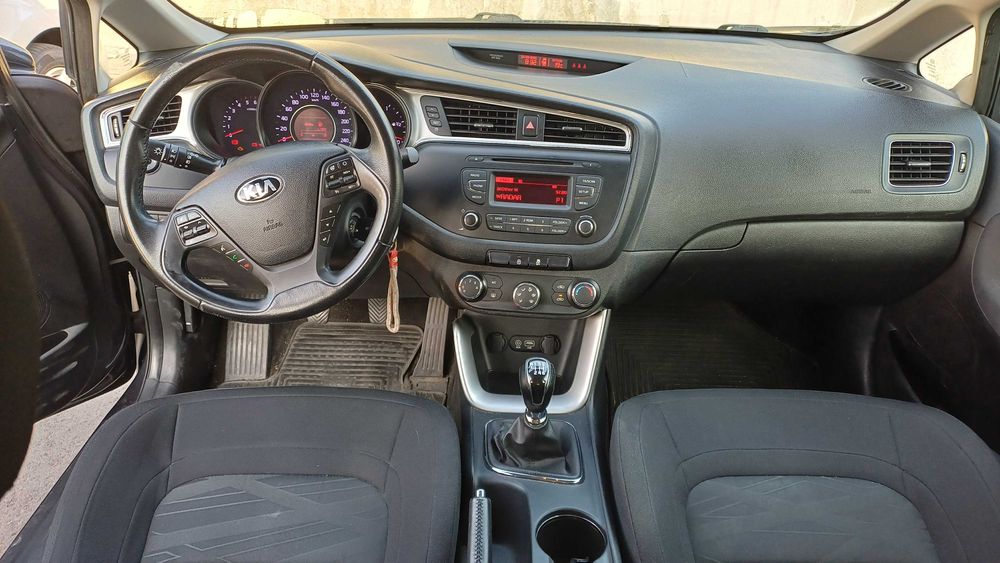 Kia Ceed SW 1.4 CRDi EX | Nacional | Histórico Kia | 137k km