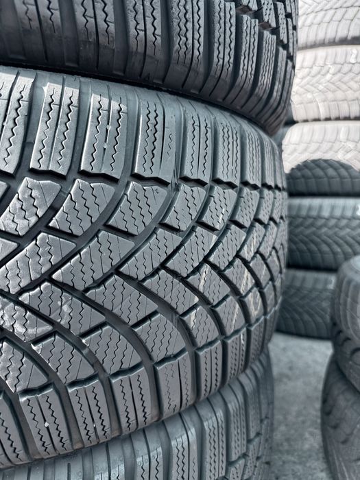 235 50 19 Bridgestone LM005 90% Шини Зима