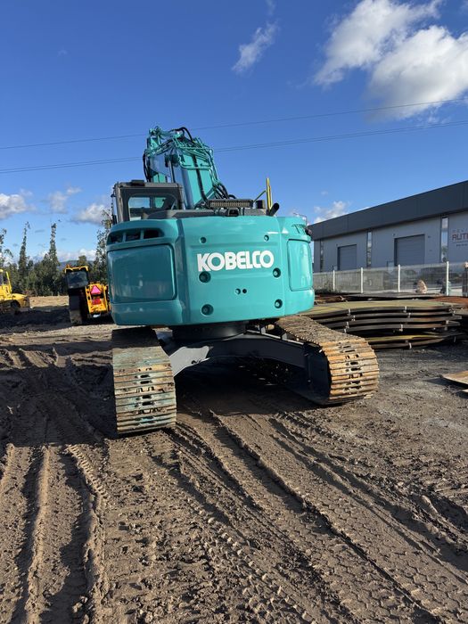 Maquina kobelco 2015 27t
