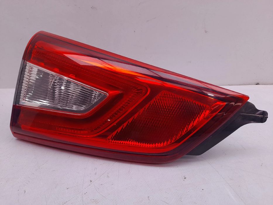 Farolim da mala esquerdo NISSAN Qashqai II (J11)