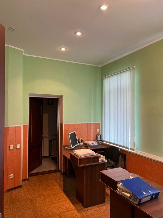 Продаж в ЦЕНТРІ  Комерційного Приміщеня-Вигідна Пропозиція! 21109