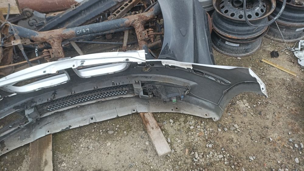 Бампер Бмв є87  сірий