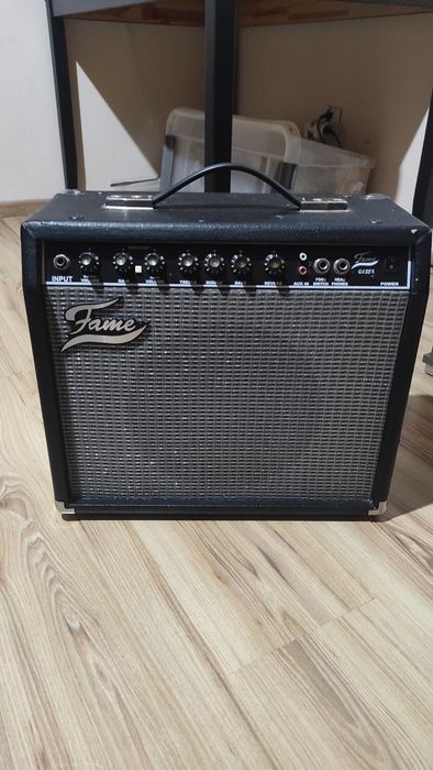 Piecyk wzmacniacz do gitary duży fame