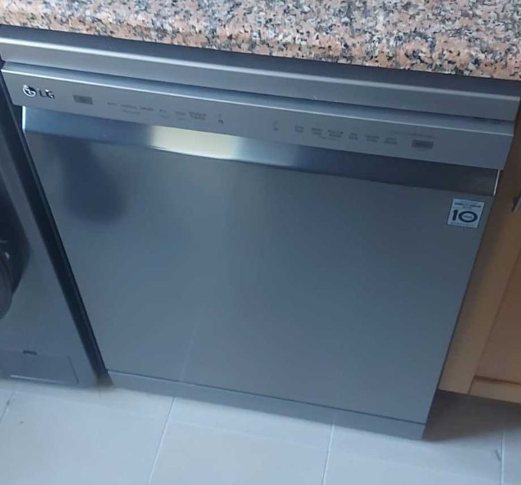 Vendo máquina de lavar loiça LG ref. DFC512FP