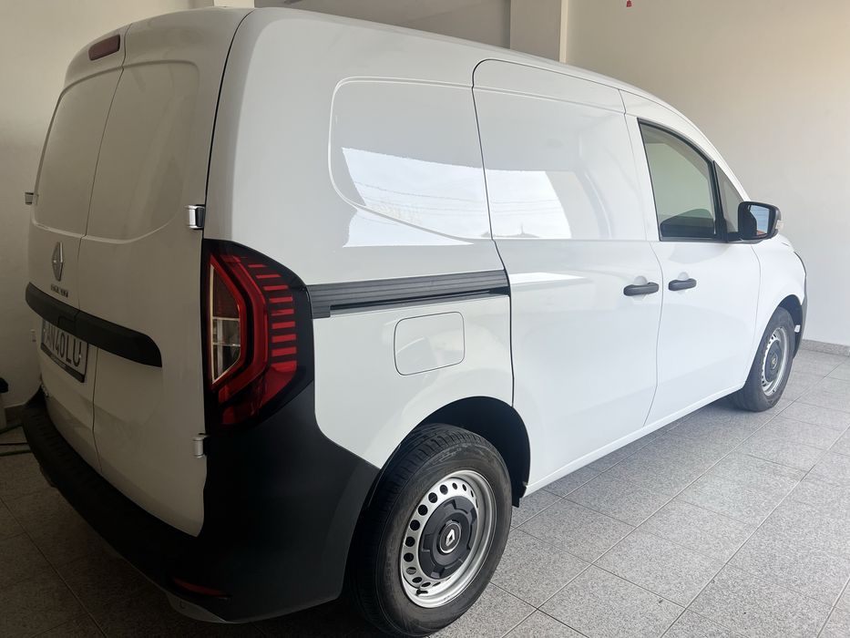 KANGOO 2022  APENAS 31.825 KM / IVA DEDUTIVEL