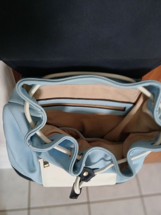 Mochila em.polipele versátil