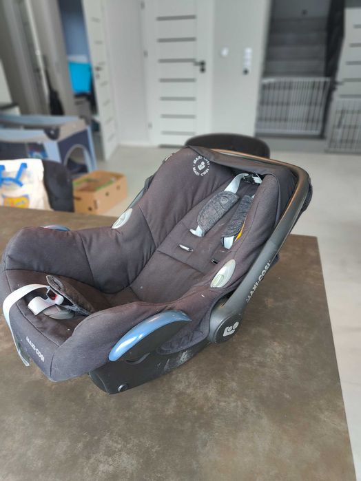 Fotelik Maxi Cosi 0-13 kg + Baza Maxi Cosi FamilyFix