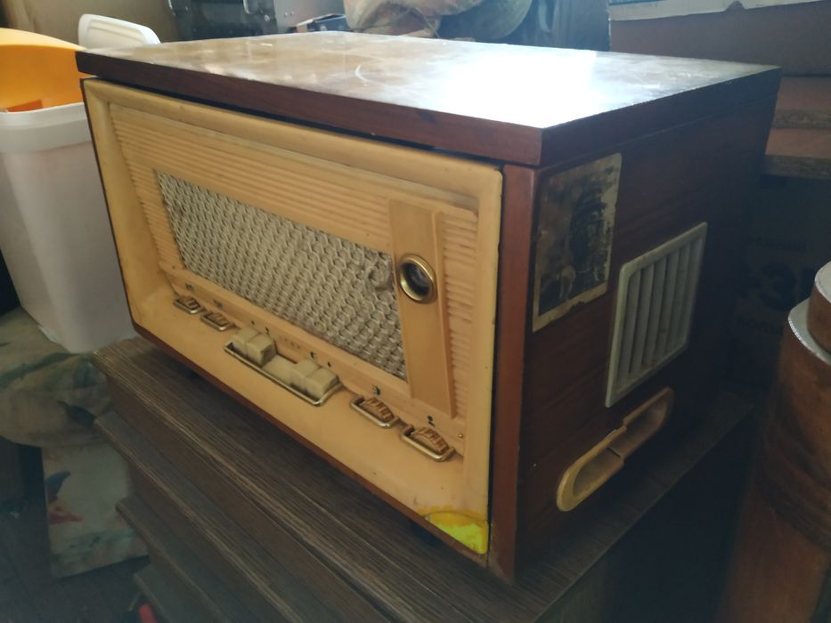 Магнітофон бобінний Дніпро