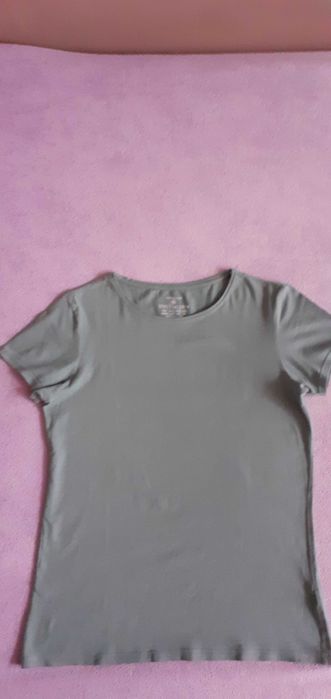 T-shirt męski z krótkim rękawem rozmiar M.