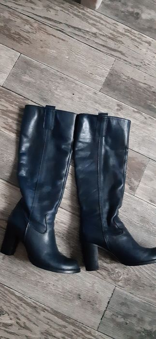 Włoskie skórzane wysokie kozaki 41. Obcas