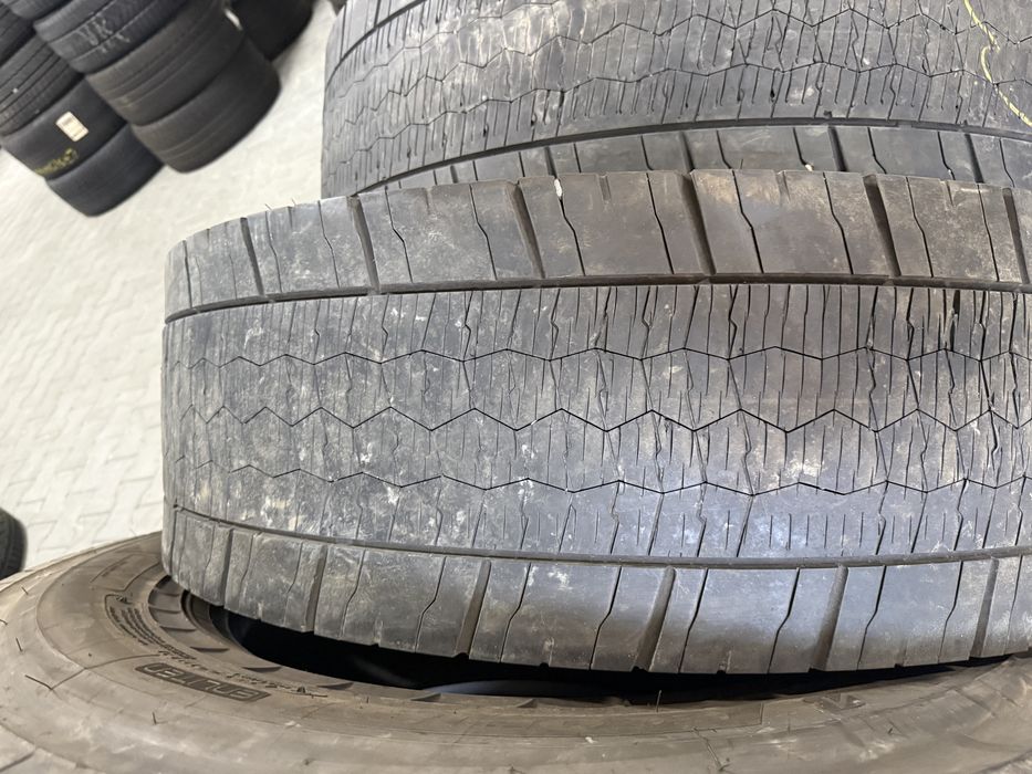 Резина тяга вантажна Bridgestone 315/70 R22,5 Ecopia DRIVE