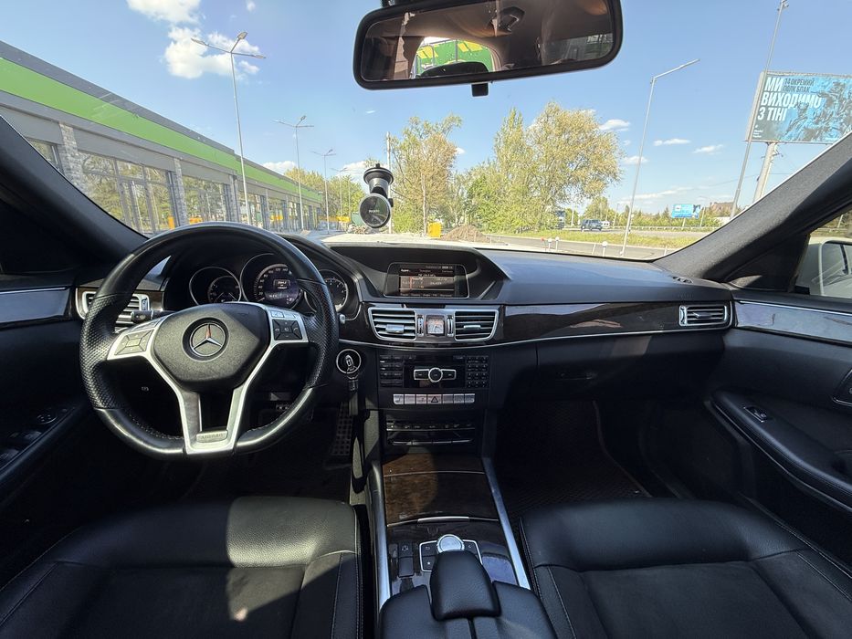 Mercedes-Benz в хорошем состояние