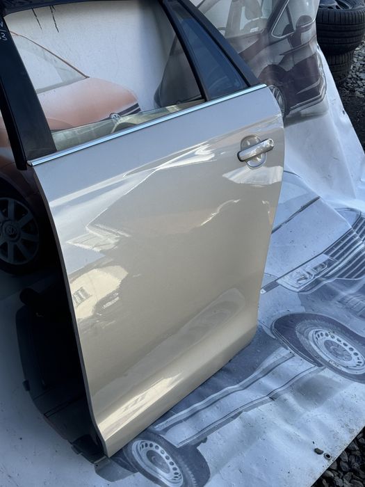Дверка Golf jetta 5 6 універсал гольф 5 6 двері дверь гольф LP7W