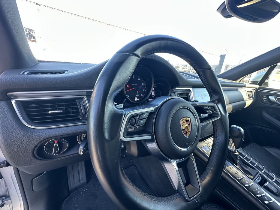 Porsche macan PDK