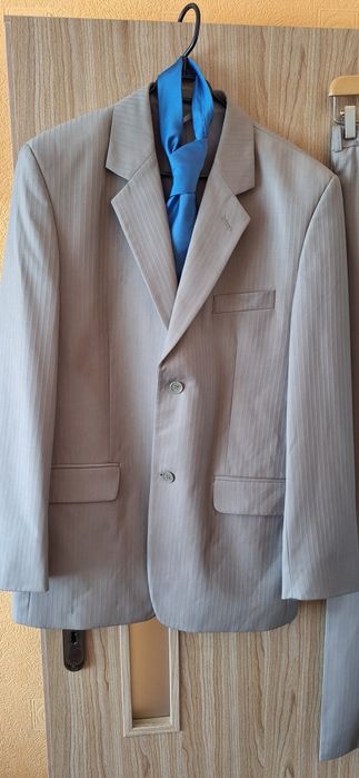Garnitur męski 52L +krawat