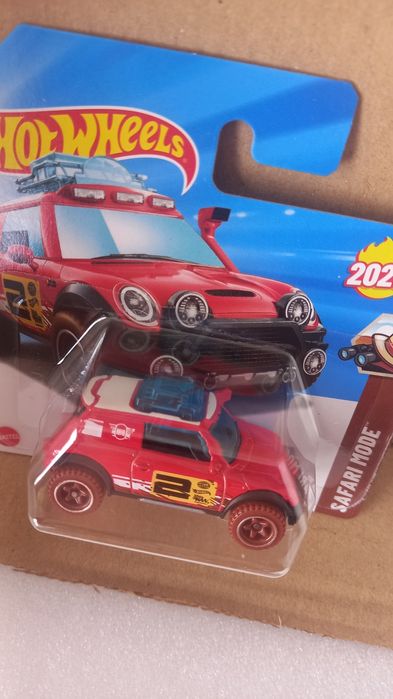 Lil' roar hot wheels