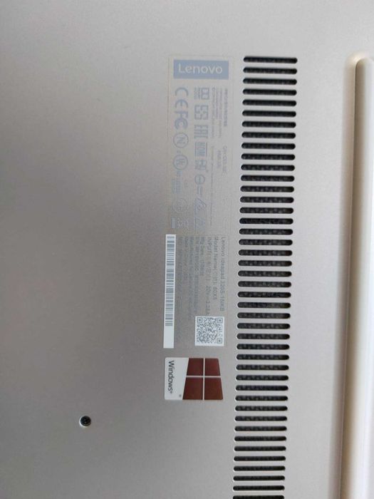 Laptop Lenovo ideapad 320s z lekkim uszkodzeniem mechanicznym