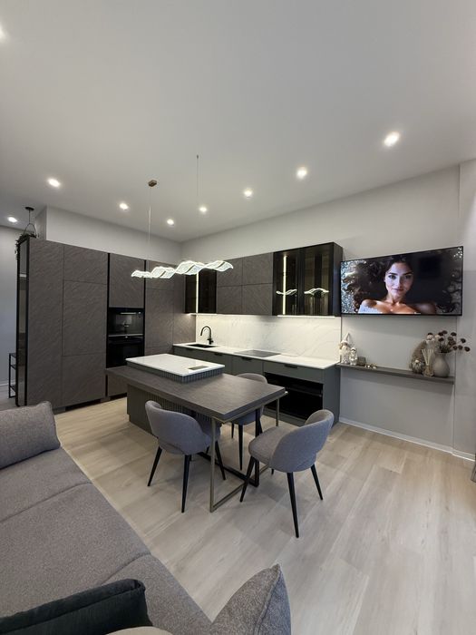 Продаж 3-х кімнатної.