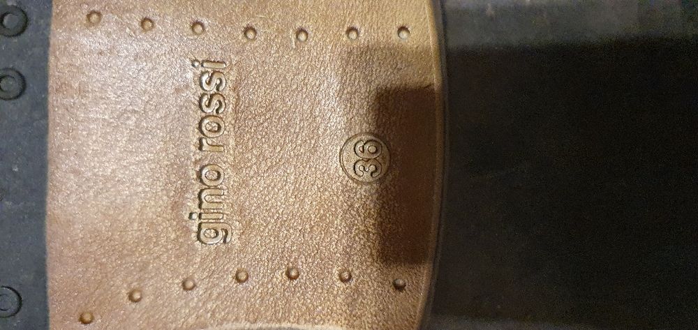 Skórzane oficerki Gino Rossi