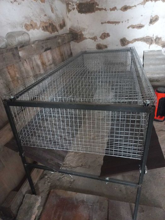 Продається нова  клітка для кролів!