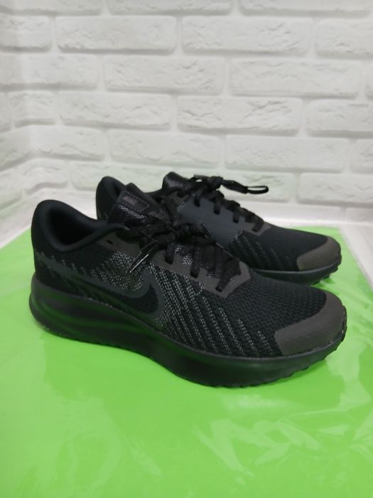 Чоловічі кросівки для бігу Nike Run Defy HM9594-002