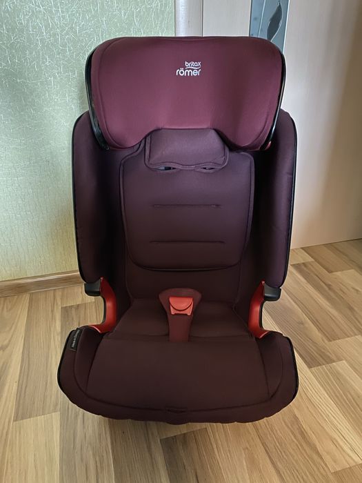 Автокресло Britax-Romer Advansafix IV R 9-36 кг с 9 мес.до 12 лет