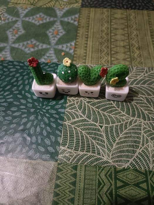 4-piece Cato Love set in green and white (free shipping)