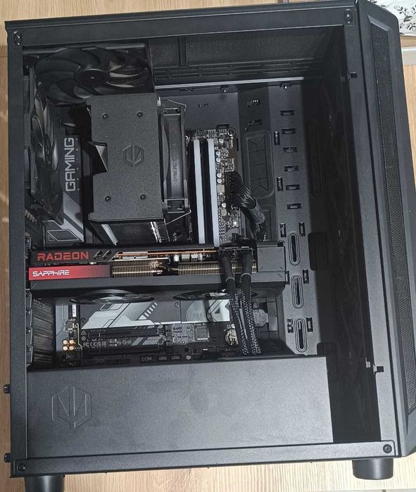 Komputer Ryzen 5 7600 rx 7800 XT 32GB DDR5 512GB 750 80 Gold