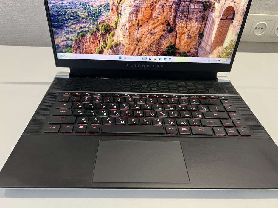 Игровой Alienware  x16 R1 - 16"  480Hz/ i7-13620H/ 16Gb/RTX 4050Gb /SSD 512GB