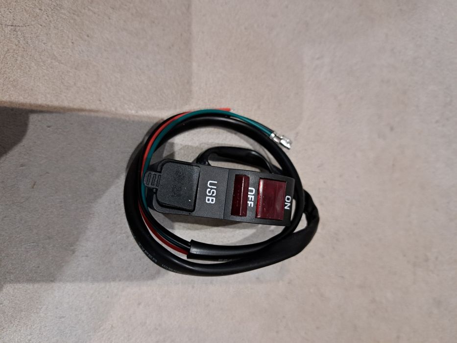 Halogeny na gmole Varadero 125