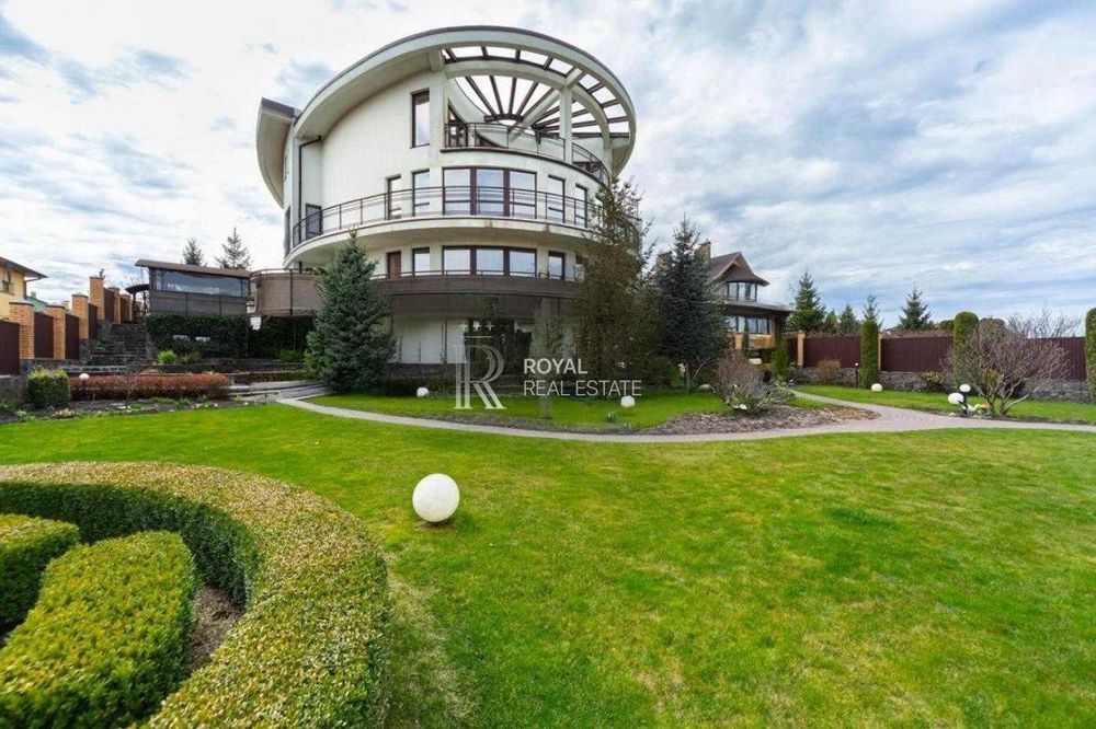 Оренда Будинок Горбовичі 1000 м² 3 спальні Ділянка 24 сотки Власне озеро 2 басейни Баня Кінозал Генератор Спортзал Більярдна Винний погріб