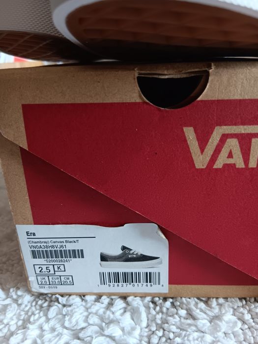 Tenis Vans preto e cinza