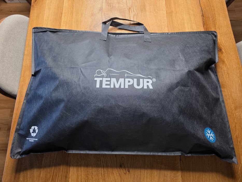 Poduszka Tempur Comfort SmartCool 50 x 70 z pokrowcem