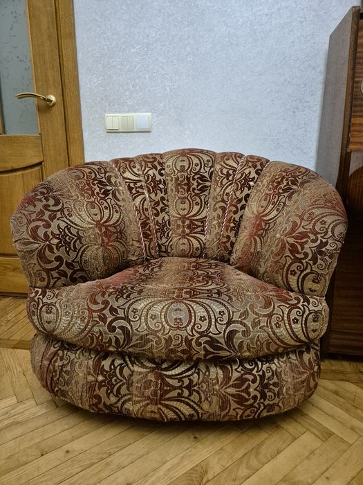 Продам диван 2 крісла і журнальний столик