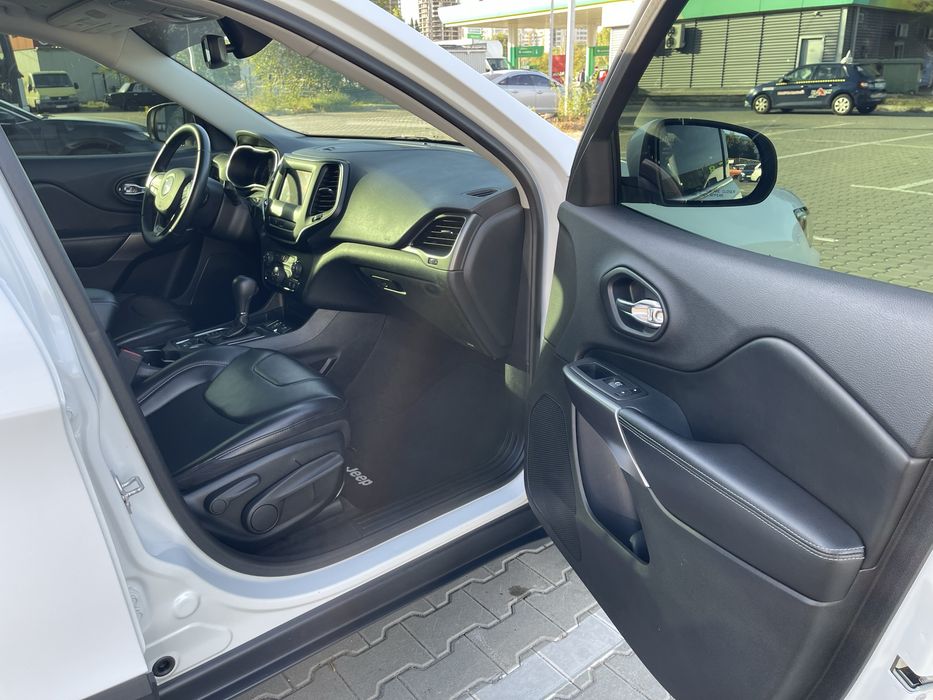 Jeep Cherokee 2018  (FL)/KL  3.2 АТ  271 к.с. Latitude Plus