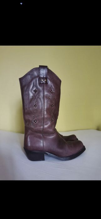 Piękne kowbojki rozmiar 37