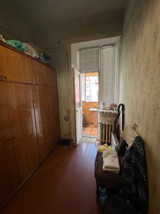 I Продам 2 комнатное подселение р-н Вокзала. До метро  Вокзальная 10 мин.
